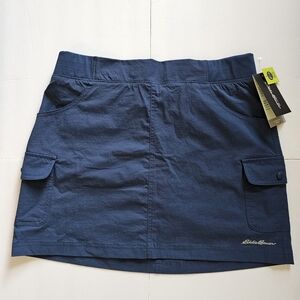 Conquer your adventures in style with the Eddie Bauer Cargo Skirt! Color blue